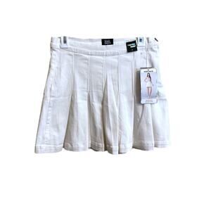 Simple Society Skirt Women/JR's Size M White Mini Denim Pleated Tennis Stretch